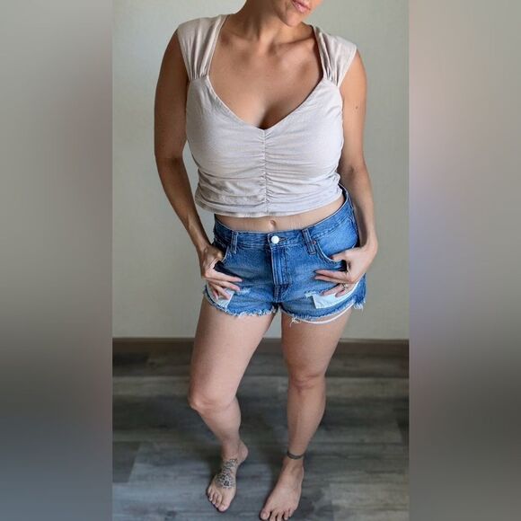 Hollister V Neck Crop Top Taupe Tan XL Cotton Minimalist - Picture 1 of 10